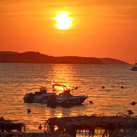 Villa 3 Ishujt Ksamil Exteriör bild